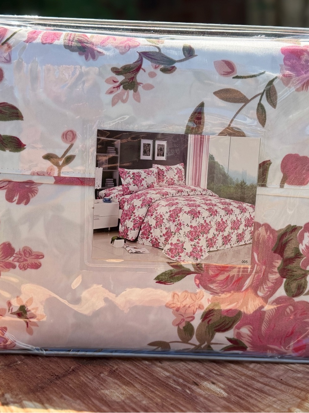 Brand New Queen size bed sheet set, deep pocket, floral,4PCS,code 005
